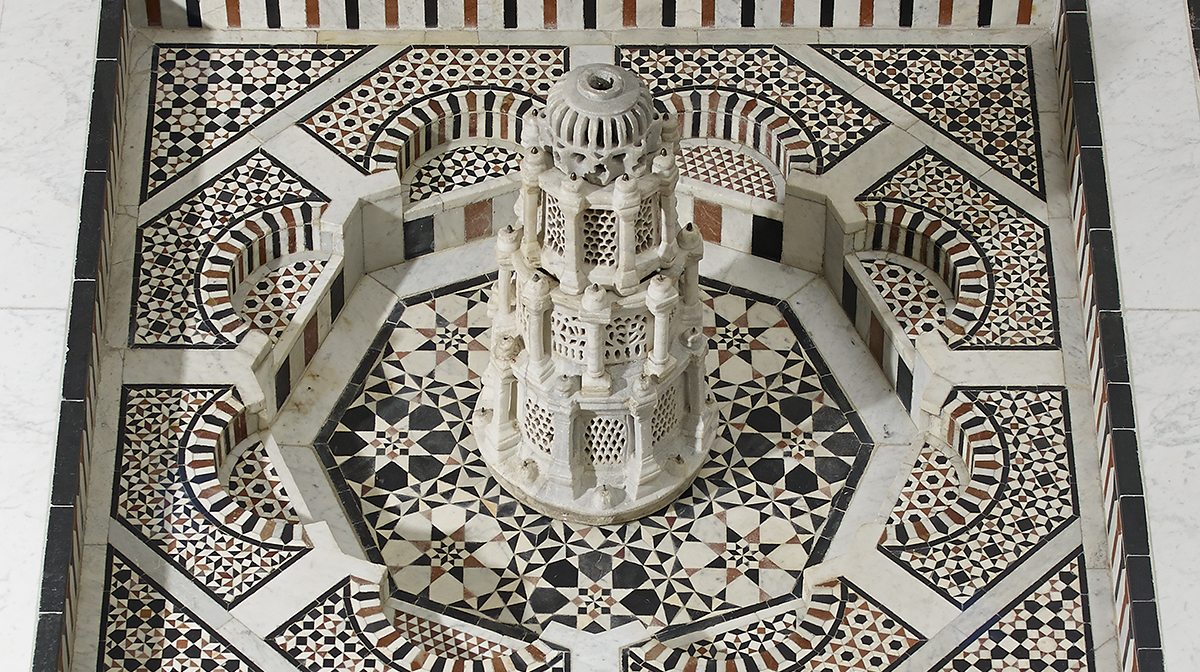 An intricately detailed marble and sandstone fountain from 16th-century Egypt